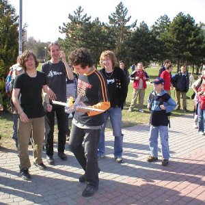 8.4.2006  15:46 / Záchranné lietadlo s kačičkou.