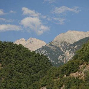 24.8.2007  8:49, autor: Teoretik / V diaľke nás provokuje vrchol Olympu