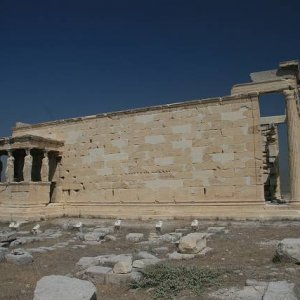 31.8.2007  10:46, autor: Teoretik / Sídlo kultu Atény, Poseidona a Erechteóna