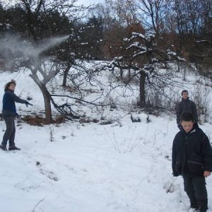 17.11.2007  9:58, autor: MartinKa / Johny na diaľku bombarduje nepriateľa