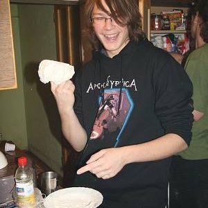 1.11.2008  21:39, autor: Teoretik / Vilo mal chuť spraviť z toho pizzu