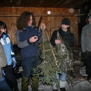 20.2.2009  19:32, autor: Teoretik / Záverečná etapa spočívala vo výrobe núdzových snežníc