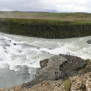 29.7.2009  11:35, autor: Teoretik / Dvojitá kaskáda vodopádu Gullfoss je vysoká 32 m