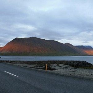 4.8.2009  22:03, autor: Teoretik / Večer pri fjorde Kolgrafarfjördur