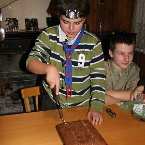 9.12.2009  20:06, autor: Teoretik / Don Ivan krája koláč