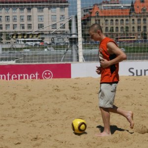 1.8.2010 13:32, autor: Teoretik / Plážový futbal pri Dunaji (Beach soccer near Danube River)