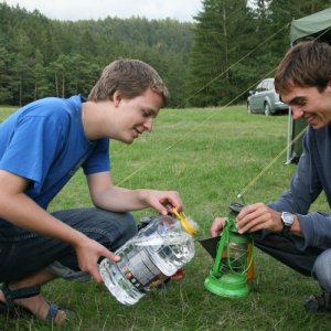 7.8.2010 18:35, autor: Teoretik / Když je málo oleje, tak se olej doleje