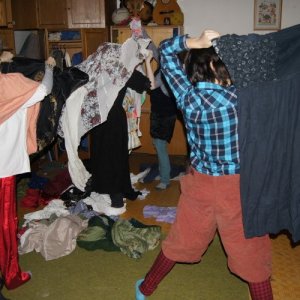 19.2.2011 17:44 / 3. Úloha obliecť na seba čo najviac vecí za 1. Minútu
