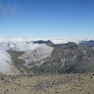 8.8.2011 13:54, autor: Teoretik / Panoráma z Monte Perdido (3355 m)