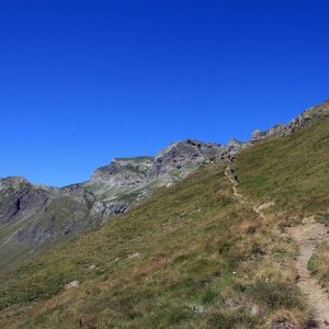 11.8.2011 12:50, autor: Teoretik / Stúpame opäť až do 2327 m