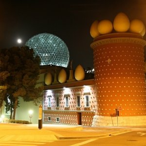 17.8.2011 23:26 / Skutočne surrealistické múzeum