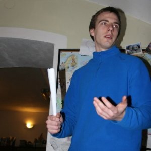 2.2.2012 23:24 / Aďo na večernej porade