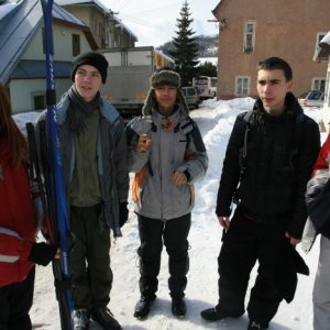 20.2.2012 12:09, autor: Teoretik / Čakáme na autobus, kamión zablokoval cestu