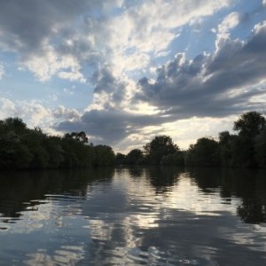 7.5.2015 19:04, autor: Teoretik / Večerná nálada na rieke