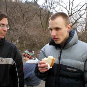Aj organizátor býva hladný...