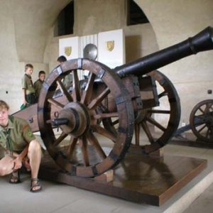 Na Spišskom hrade je aj múzeum s rôznou bojovou tech