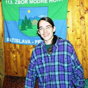 Sova - človek s modrými horami v pozadí :-)