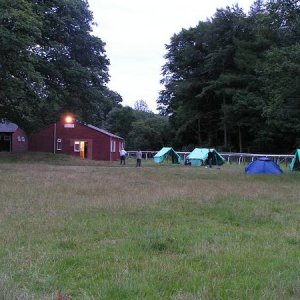 25.7.2005  20:58 / Celkový pohľad na klubovňu v Cartmeli